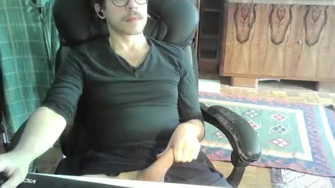 Snapshot of spammeback1 chatting on 05/20/26, 12:00 BrightSmileBigD online show from 05/20/26, 12:00