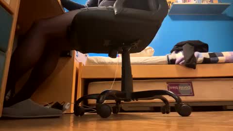 Snapshot of spanishcd chatting on 12/01/25, 07:46 spanishcd online show from 12/01/25, 07:46