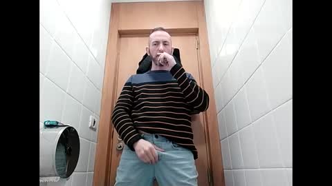 Manu  online show from 02/05/25, 06:02