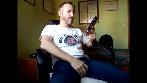 Snapshot of spanishharddick chatting on 04/26/26, 02:04 Manu online show from 04/26/26, 02:04