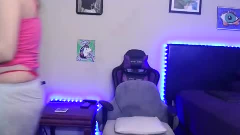 Tip 1 token  Follow me on instagram  Sparkle pinuppp online show from 02/15/26, 08:24