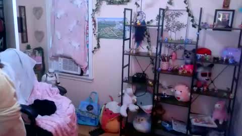 Snapshot of spawnofademon chatting on 10/28/25, 02:31 spawnofademon online show from 10/28/25, 02:31