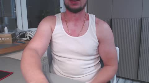 Snapshot of spb78 chatting on 12/19/24, 11:35 Art online show from 12/19/24, 11:35