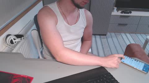 Snapshot of spb78 chatting on 01/23/25, 08:24 Art online show from 01/23/25, 08:24