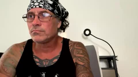 specter1972 online show from 11/27/25, 03:58