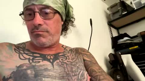 specter1972 online show from 04/25/26, 02:25