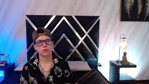 spencerm_ online show from 12/01/25, 07:52