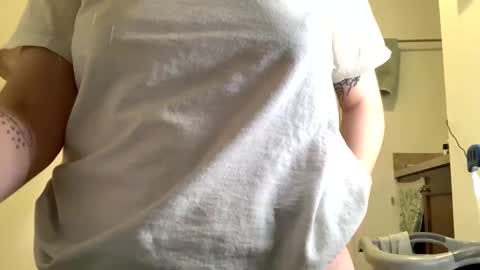 Snapshot of spencermacalino chatting on 01/04/25, 12:48 Spencer Macalino online show from 01/04/25, 12:48