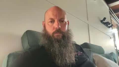 Snapshot of spenderal chatting on 10/23/25, 04:56 Beard Guy online show from 10/23/25, 04:56