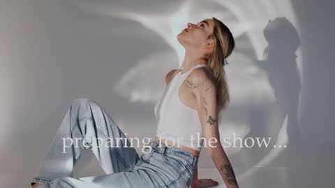 your sweet Jessy online show from 12/14/25, 05:07