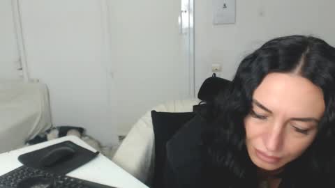 Snapshot of spicemint chatting on 02/03/25, 05:24 Carla online show from 02/03/25, 05:24