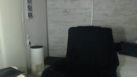 Snapshot of spicemint chatting on 11/10/25, 04:28 Carla online show from 11/10/25, 04:28