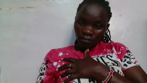 Snapshot of spicy_bella69 chatting on 05/13/26, 09:39 spicy_bella69 online show from 05/13/26, 09:39