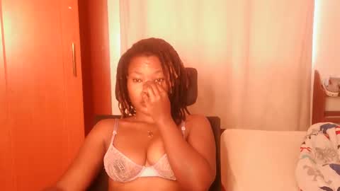 Snapshot of spicy_kerrine chatting on 03/01/25, 07:41 Spicy kerrine online show from 03/01/25, 07:41