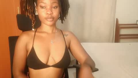 Snapshot of spicy_kerrine chatting on 03/10/25, 03:34 Spicy kerrine online show from 03/10/25, 03:34