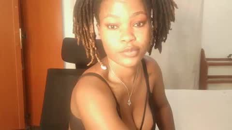 Snapshot of spicy_kerrine chatting on 03/11/25, 11:59 Spicy kerrine online show from 03/11/25, 11:59