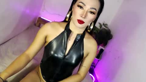 Alora online show from 12/14/25, 06:19