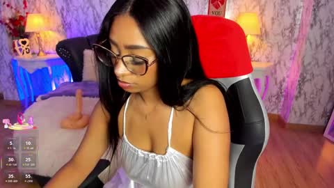 Amelia      GTM-5 817       IG Spicychoco am online show from 02/20/25, 08:25