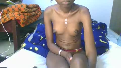 Snapshot of spicybobolishia_ chatting on 05/21/26, 05:03 Bobo online show from 05/21/26, 05:03
