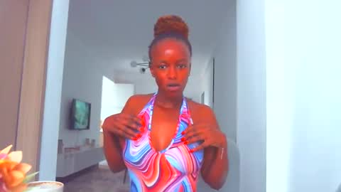 spicygal_ online show from 05/17/26, 10:22