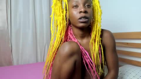 Snapshot of spicyshante chatting on 05/19/26, 04:57 Shante online show from 05/19/26, 04:57