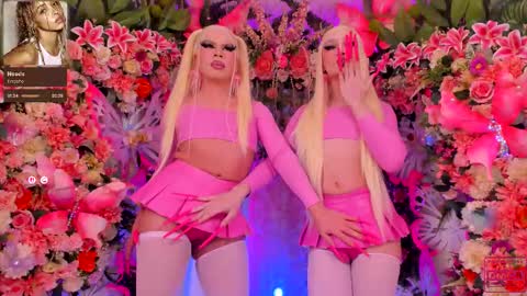 Snapshot of spicysluts chatting on 10/16/25, 12:55 Alison Sharon online show from 10/16/25, 12:55