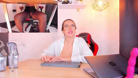 Snapshot of spicywhite_ chatting on 02/28/26, 02:51 Spicy online show from 02/28/26, 02:51