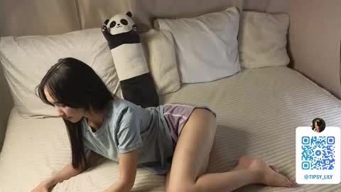 Tipsy online show from 10/17/25, 05:48