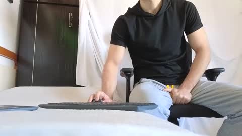 Marco. When Im offline you can view premium content in bio online show from 10/03/25, 08:55