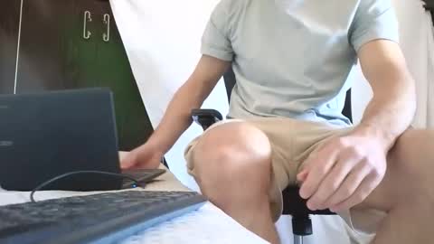 Snapshot of spider_0090 chatting on 10/13/25, 12:16 Marco. When Im offline you can view premium content in bio online show from 10/13/25, 12:16