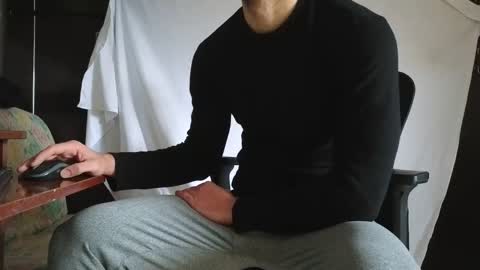 Snapshot of spider_0090 chatting on 11/18/25, 09:58 Marco. When Im offline you can view premium content in bio online show from 11/18/25, 09:58