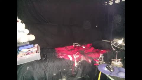 Snapshot of splashh_queen317 chatting on 12/04/25, 07:06 Daddy His Splash Queen online show from 12/04/25, 07:06