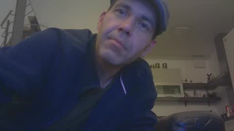 Snapshot of spliffray chatting on 12/06/24, 07:34 spliffray online show from 12/06/24, 07:34