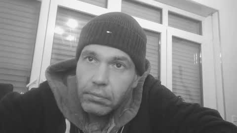 Snapshot of spliffray chatting on 12/14/24, 04:12 spliffray online show from 12/14/24, 04:12