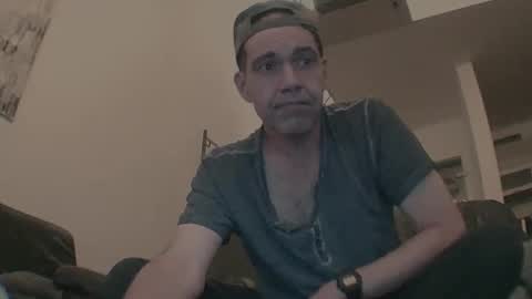 Snapshot of spliffray chatting on 09/09/25, 11:04 spliffray online show from 09/09/25, 11:04