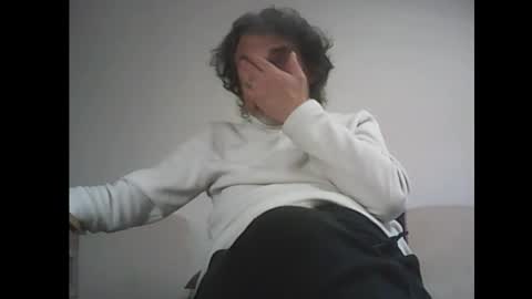 Snapshot of spoiled48 chatting on 03/19/26, 04:00 Spoiled online show from 03/19/26, 04:00