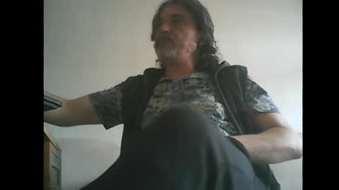 Snapshot of spoiled48 chatting on 04/19/26, 01:43 Spoiled online show from 04/19/26, 01:43