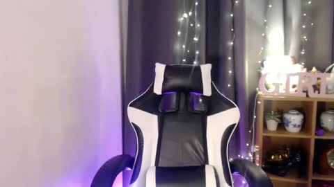 Snapshot of spoileme_babexx chatting on 02/10/25, 02:26 CALL ME RAINE online show from 02/10/25, 02:26