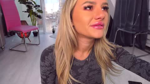 Anna online show from 12/12/24, 01:28