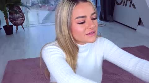 Anna online show from 10/07/25, 09:39