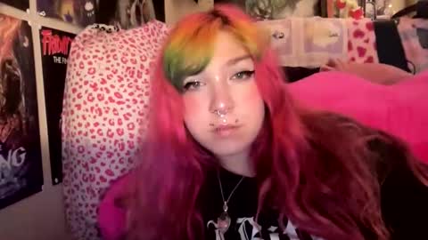 Pixie online show from 04/28/26, 04:56