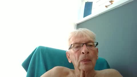 Snapshot of sportigan01 chatting on 11/02/25, 11:01 sportigan01 online show from 11/02/25, 11:01