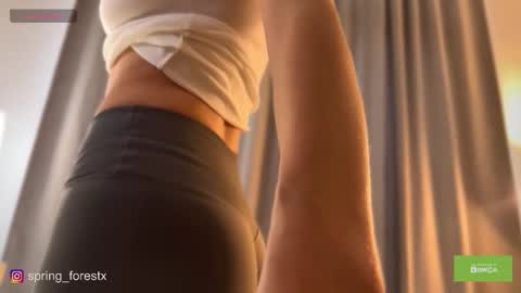 Lilly  online Monday - Friday ask time in pm online show from 02/01/26, 07:51