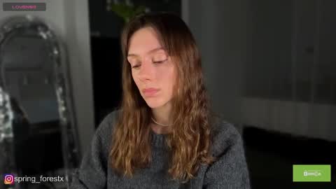 Lilly  online Monday - Friday ask time in pm online show from 04/01/26, 09:54