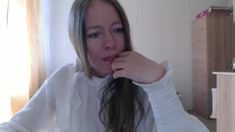 spring_time_ online show from 04/20/26, 09:01