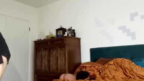 Snapshot of springs77 chatting on 11/08/25, 10:15 springs77 online show from 11/08/25, 10:15