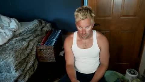 Snapshot of spun_redneck chatting on 05/25/26, 01:00 Spun Redneck online show from 05/25/26, 01:00