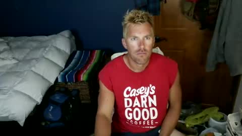 Snapshot of spun_redneck chatting on 07/14/26, 09:14 Spun Redneck online show from 07/14/26, 09:14