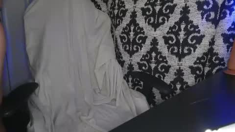 Snapshot of spunrawcumslut77003 chatting on 01/15/25, 05:37 SpunRawCumslut77003 online show from 01/15/25, 05:37