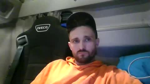 Snapshot of spyco82 chatting on 01/07/25, 04:48 spyco82 online show from 01/07/25, 04:48